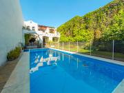 VENTA CASA 4 DORMITORIOS CON GRAN PARQUE Y PILETA