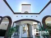 Venta Casa 4 dormitorios con jardín parquizado y piscina...