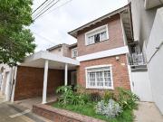 VENTA CASA 4 DORMITORIOS EXCELENTE UBICACIÓN