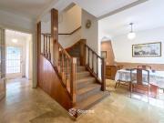 VENTA Casa 4 dormitorios, jardín, quincho y cochera....