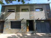 VENTA CASA / 4 DORMITORIOS / PILETA