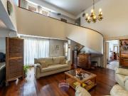 Venta casa 4 dormitorios pileta. Córdoba Cap