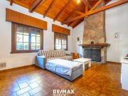 VENTA CASA 4 DORMITORIOS QUINCHO PILETA CENTRO