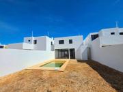 Casa en venta, con 4 Recámaras y Alberca, TEMOZÓN NORTE,...