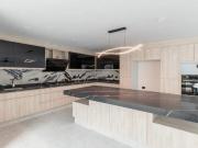 Venta casa 4 recámaras en Lomas de Angelópolis en Parque...