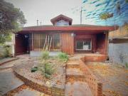 VENTA CASA 4AMB. BERAZATEGUI CON PILETA Y COCHERA