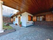 VENTA CASA 4AMB + OFICINA QUINCHO PARQUE