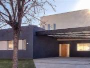 VENTA Casa 5 amb. a estrenar, lote interno, pileta. El...