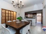 Venta casa 5 amb cochera. Barrio Naon Mataderos