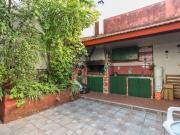 VENTA CASA 5 AMB CON COCHERA 2 PATIOS Y TERRAZA