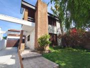 VENTA CASA 5 AMB EN DOS PLANTAS – COLINAS P. RAMOS