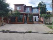 VENTA CASA 5 AMB. MULTIFAMILIAR HURLINGHAM PILETA