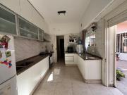 Venta casa 5 amb, pileta, garage Floresta