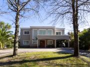 VENTA casa 5 AMBIENTES 854 metros totales CANNING