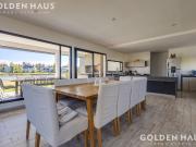 Venta casa 5 ambientes al lago con piscina en Canning