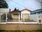 Venta Casa 5 Ambientes Amplio Jardin Adrogue