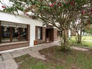 VENTA CASA 5 AMBIENTES CAISAMAR