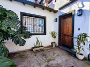 Venta casa 5 ambientes cochera Olivos Apto crédito