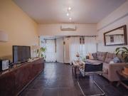 VENTA CASA 5 AMBIENTES COLEGIALES