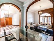 VENTA CASA 5 AMBIENTES COLEGIALES CON TERRAZA