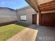 Venta casa 5 ambientes con cochera en Villa Dominico