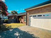 VENTA CASA 5 AMBIENTES CON PARQUE PILETA Y QUINCH0