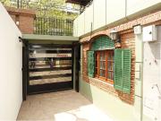 VENTA CASA 5 AMBIENTES CON PATIO A ESTRENAR