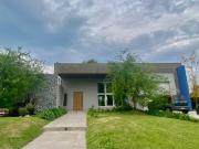 VENTA CASA 5 AMBIENTES, EN AREA 60