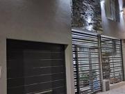 VENTA CASA 5 AMBIENTES EN DOS PLANTAS CON COCHERA ALTOS...