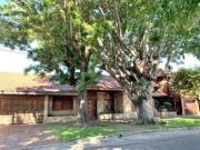 VENTA CASA 5 AMBIENTES PARQUE VERDE COCHERA QUILMES