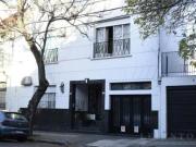 Venta Elegante Casa Estilo Ingles con Ascensor en Coghlan