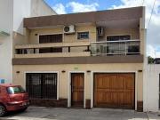 Venta casa 5 ambientes patio en Vélez Sársfield