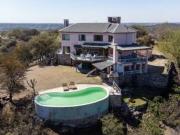 VENTA CASA 5 DORMITORIOS Y PILETA UNQUILLO