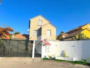 Venta casa 5 dormitorios en microbarrio cerrado, Valle...