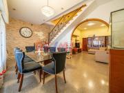 VENTA CASA 6 AMB C/QUINCHO y PILETA Villa Adelina VENTA CASA 6 AMB C/QUINCHO y PILETA Villa Adelina