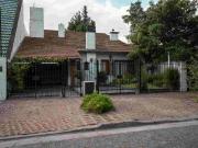 VENTA CASA 6 AMB PISCINA HURLINGHAM APTO CRÉDITO