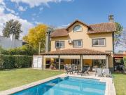 VENTA CASA 6 AMB Y PILETA B° LA PEREGRINA, PILAR