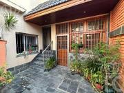 Venta Casa 6 ambientes 4 habitaciones para dos familias...