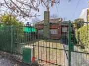 Venta casa 6 ambientes con cochera doble en Ciudad...