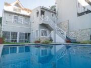 Venta Casa 6 ambientes con jardin, pileta y parrilla en... Venta Casa 6 ambientes con jardin, pileta y parrilla en...