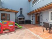 VENTA Casa 6 ambientes con patio y garage barrio Monte...
