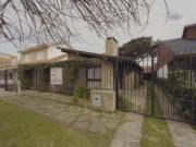 Venta Casa 6 ambientes Zona Punta Mogotes con amplio parque