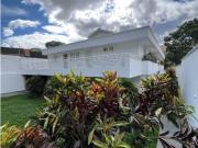 Venta casa 750m2 Prados del Este 7846