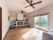 Venta casa 7 amb. con pileta a refaccionar, Olivos