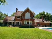 VENTA CASA 7 AMB PILAR APTO CRED T/PTE DE PAGO