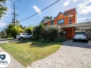 Venta Casa 7 ambientes, 5 dormitorios, 3 baños, 1...