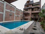 VENTA CASA 7 AMBIENTES CON JARDIN, PISCINA Y ASCENSOR EN...