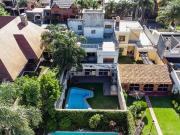 VENTA CASA 8 AMB C/PATIO TERRAZA PILETA Y PARRILLA