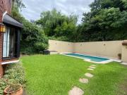 VENTA CASA 8 AMBIENTES CON PILETA EN BAJO DE VICENTE LOPEZ