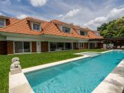 Venta Casa 8 ambientes San Isidro Pileta Parrilla